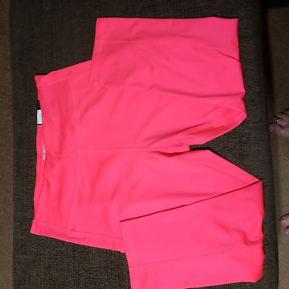 Tek Gear  capri large